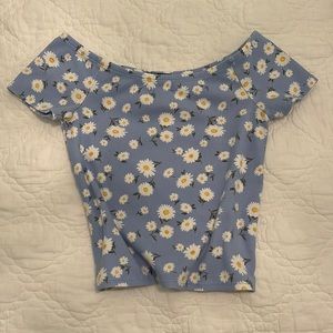 Floral tight fitting shirt. Forever 21